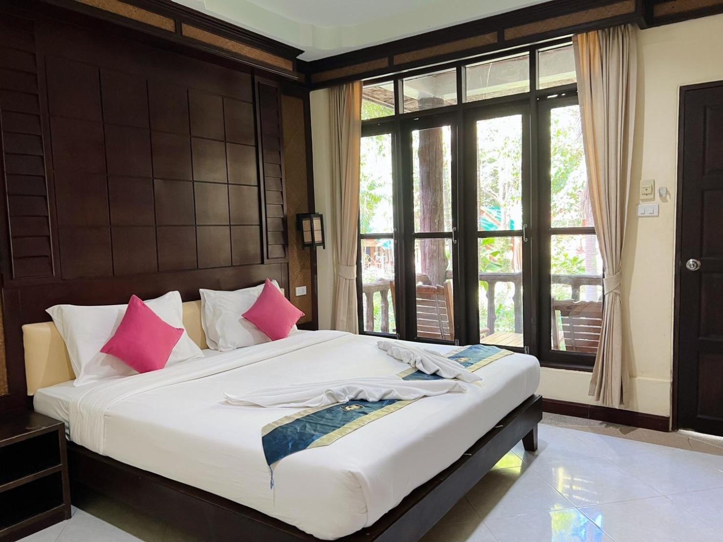 Dream Valley Resort, Tonsai Beach Exterior photo