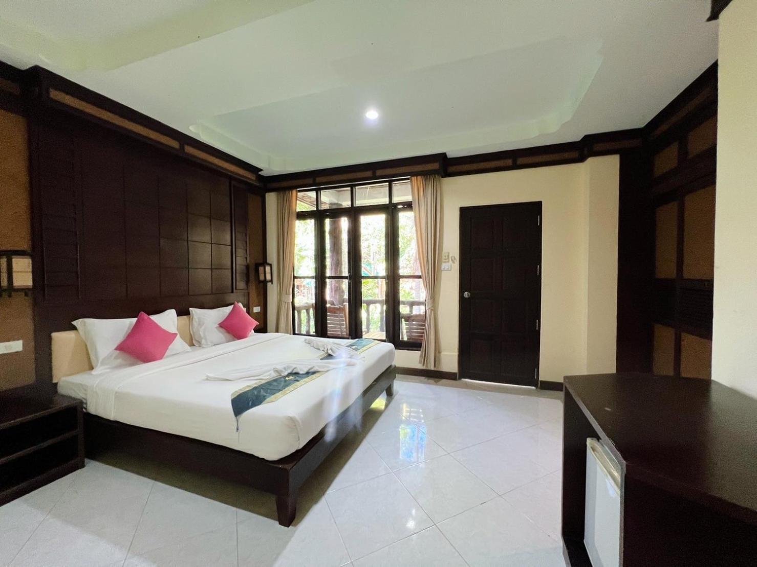 Dream Valley Resort, Tonsai Beach Exterior photo
