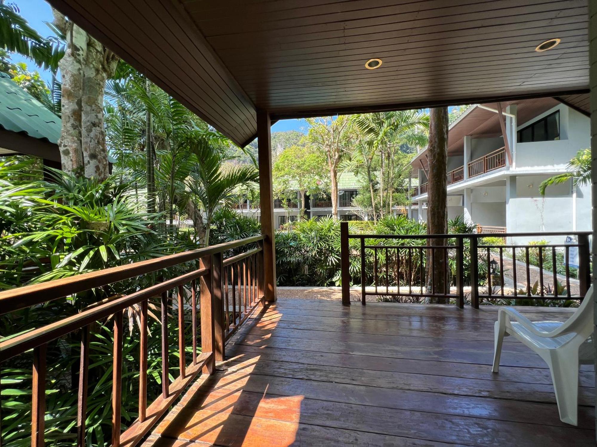 Dream Valley Resort, Tonsai Beach Exterior photo